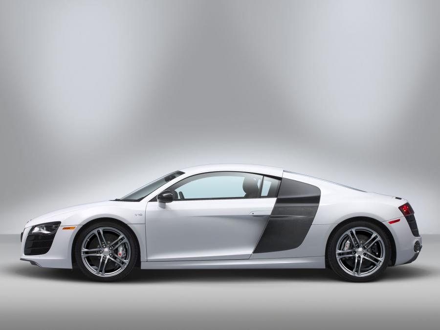  Audi R8 V10 2009 года  (NA) (фото 4 из 18)